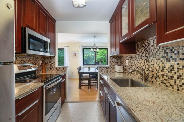 500 Central Park Avenue 146, Scarsdale, NY 10583