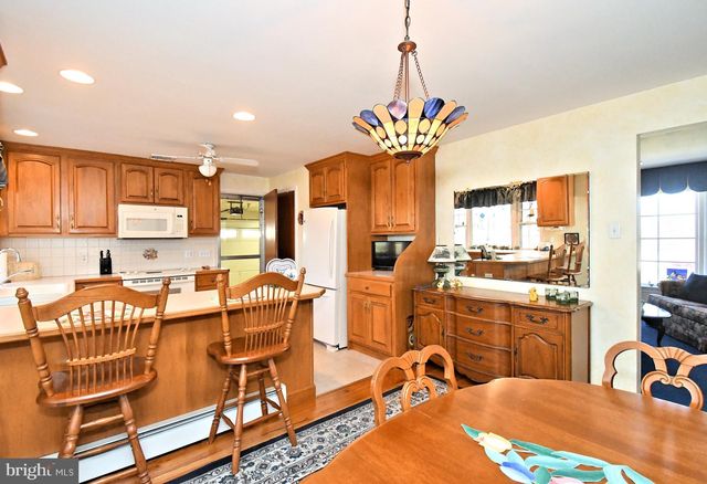 227 W RELIANCE RD, Souderton, PA 18964