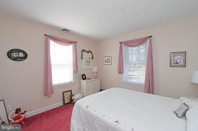 227 W RELIANCE RD, Souderton, PA 18964