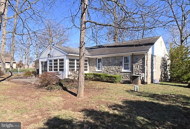 227 W RELIANCE RD, Souderton, PA 18964