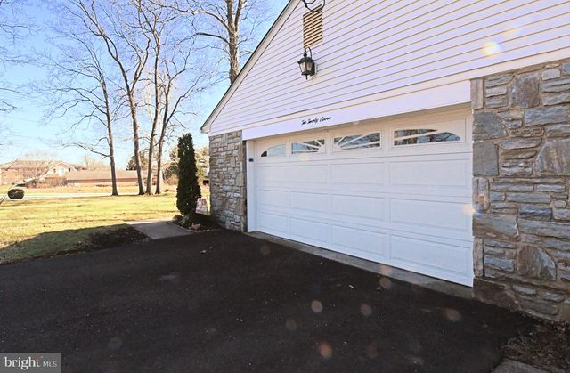 227 W RELIANCE RD, Souderton, PA 18964