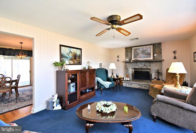 227 W RELIANCE RD, Souderton, PA 18964