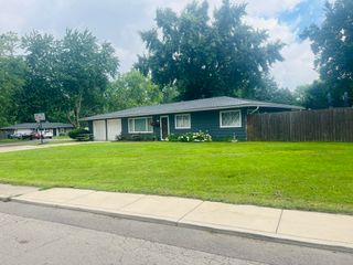 36 Circle Drive E, Montgomery, IL 60538