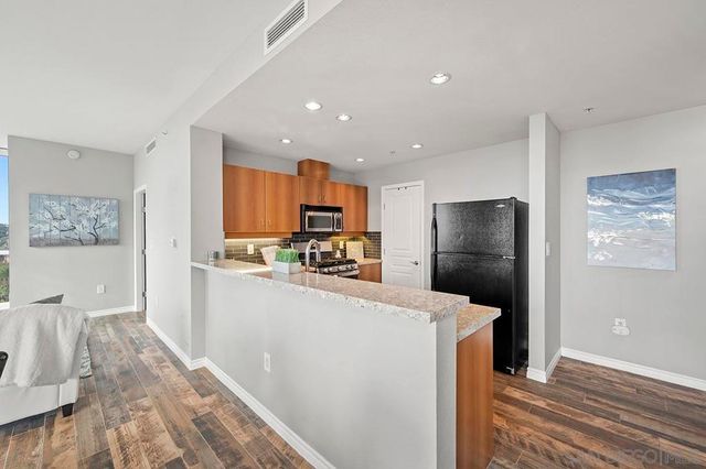 300 W Beech St 1003, San Diego, CA 92101