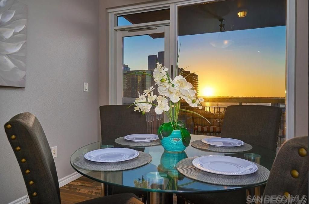 Image 11 of property listing at 300 W Beech St 1003, San Diego, CA 92101