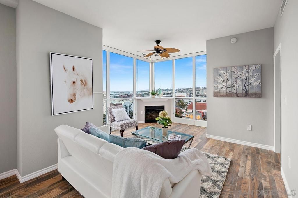 Image 24 of property listing at 300 W Beech St 1003, San Diego, CA 92101
