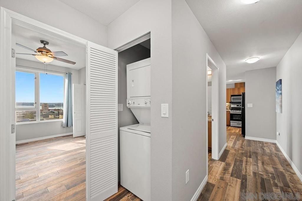 Image 37 of property listing at 300 W Beech St 1003, San Diego, CA 92101