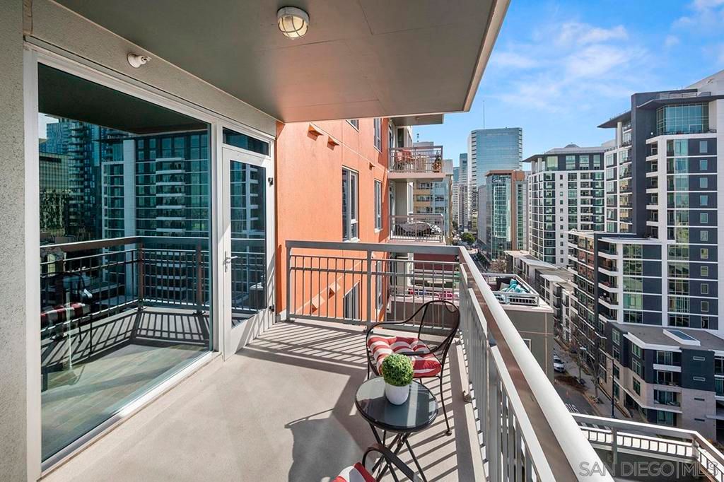 Image 39 of property listing at 300 W Beech St 1003, San Diego, CA 92101