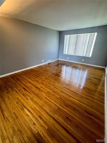 7412-7418 Olian Drive, Hazelwood, MO 63042