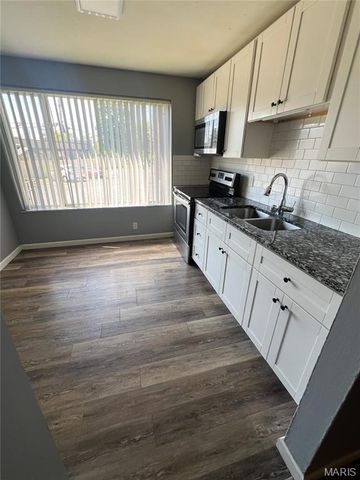 7412-7418 Olian Drive, Hazelwood, MO 63042