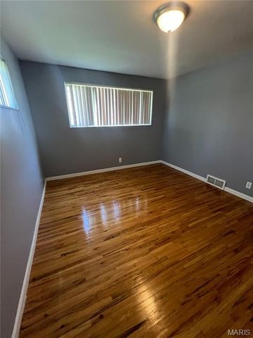 7412-7418 Olian Drive, Hazelwood, MO 63042