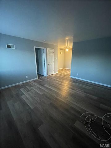 7412-7418 Olian Drive, Hazelwood, MO 63042