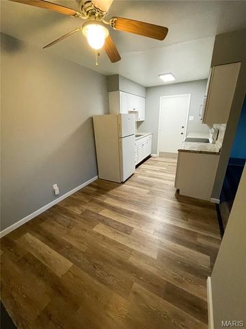 7412-7418 Olian Drive, Hazelwood, MO 63042