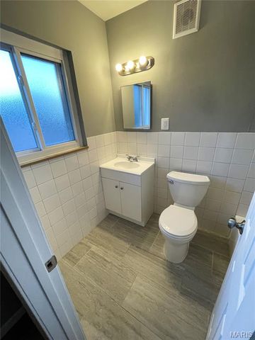 7412-7418 Olian Drive, Hazelwood, MO 63042