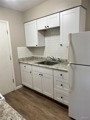 7412-7418 Olian Drive, Hazelwood, MO 63042