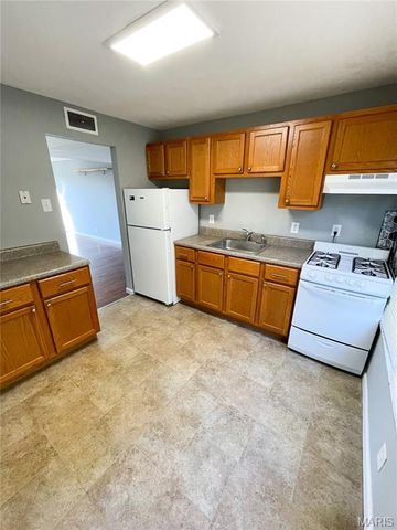 7412-7418 Olian Drive, Hazelwood, MO 63042