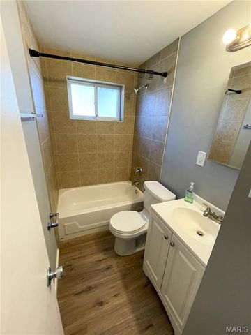 7412-7418 Olian Drive, Hazelwood, MO 63042