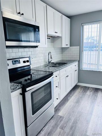 7412-7418 Olian Drive, Hazelwood, MO 63042