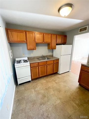 7412-7418 Olian Drive, Hazelwood, MO 63042