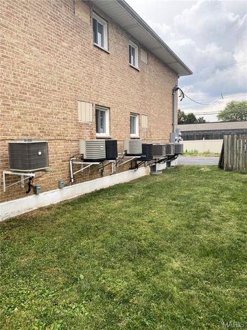 7412-7418 Olian Drive, Hazelwood, MO 63042