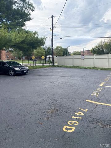 7412-7418 Olian Drive, Hazelwood, MO 63042