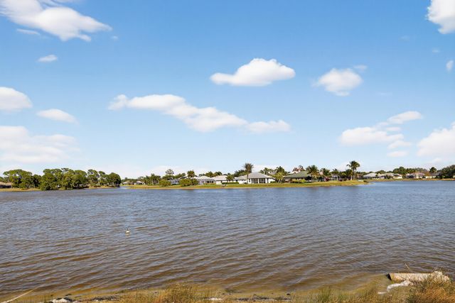 411 SW Thistle Trail, Port St. Lucie, Port St Lucie, FL 34953