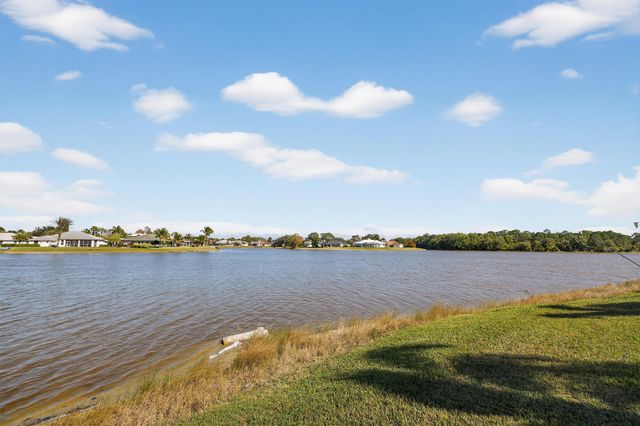411 SW Thistle Trail, Port St. Lucie, Port St Lucie, FL 34953