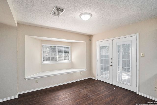 8335 Tavern, San Antonio, TX 78254