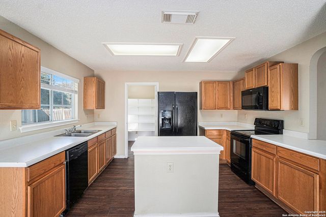 8335 Tavern, San Antonio, TX 78254