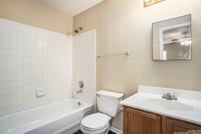 8335 Tavern, San Antonio, TX 78254