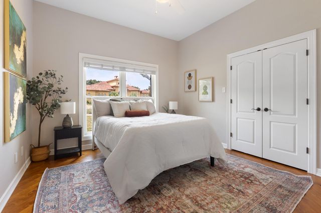 100 Dovetail LN, Georgetown, TX 78628