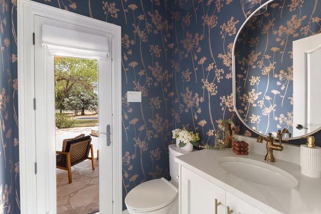 100 Dovetail LN, Georgetown, TX 78628