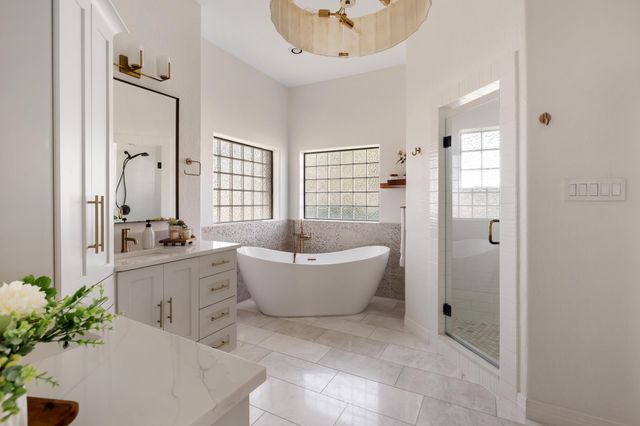 100 Dovetail LN, Georgetown, TX 78628