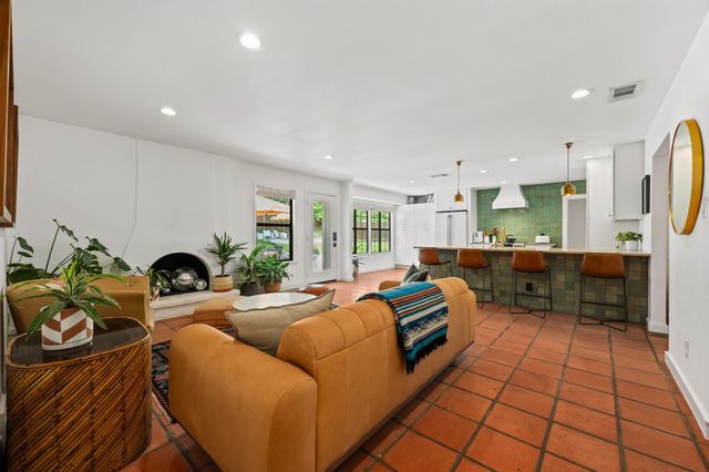 6206 Highland Hills DR, Austin, TX 78731