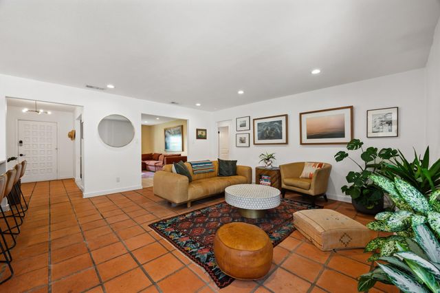 6206 Highland Hills DR, Austin, TX 78731