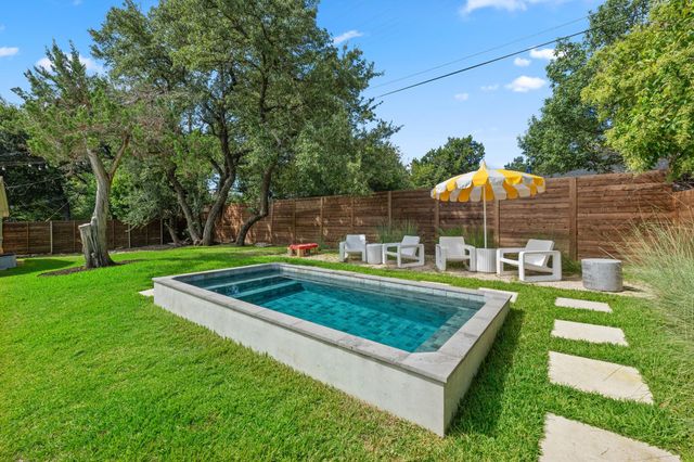 6206 Highland Hills DR, Austin, TX 78731