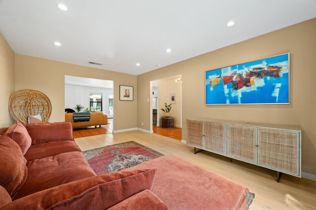 6206 Highland Hills DR, Austin, TX 78731