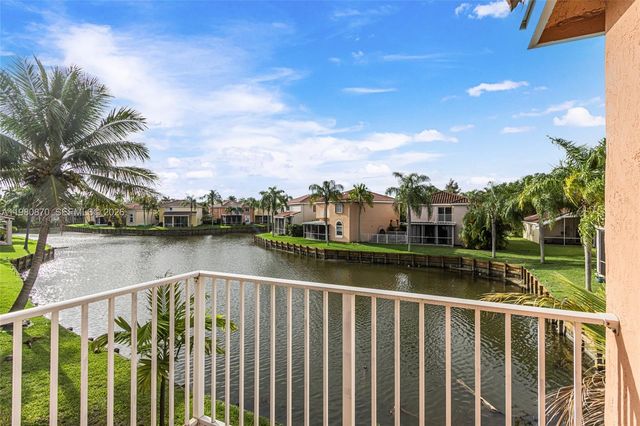 1550 N Trafalgar Cir, Hollywood, FL 33020