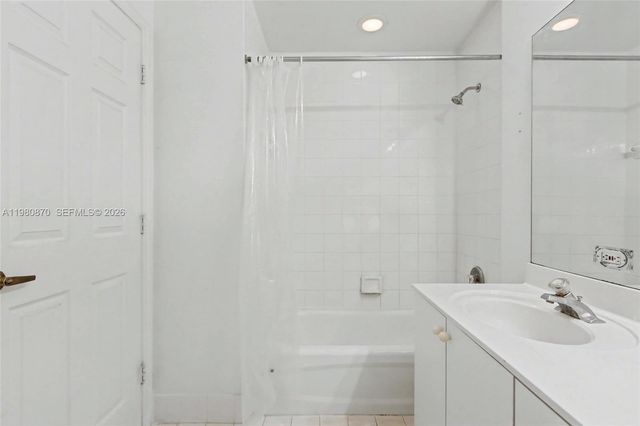 1550 N Trafalgar Cir, Hollywood, FL 33020