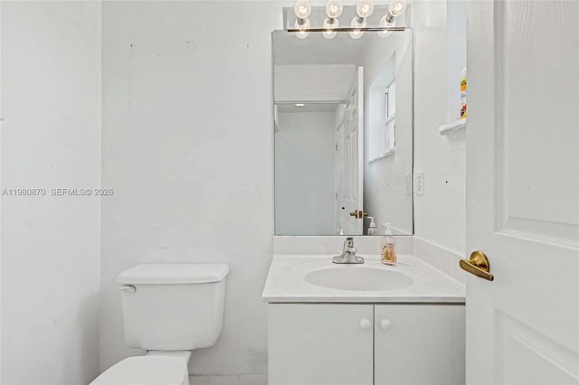 1550 N Trafalgar Cir, Hollywood, FL 33020