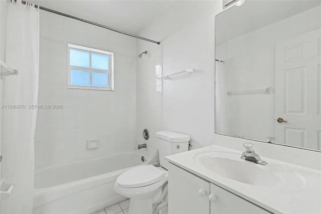 1550 N Trafalgar Cir, Hollywood, FL 33020