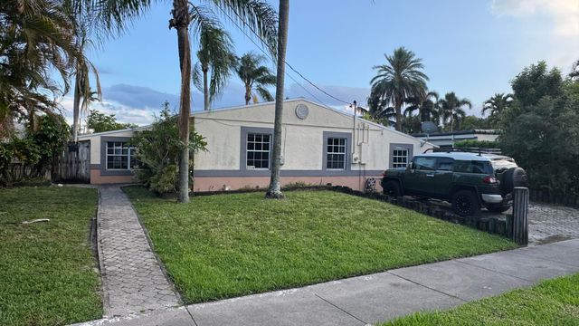2714 Scott Street, Hollywood, FL 33020