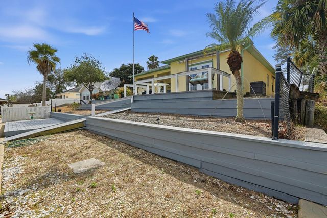 32 COMANCHE COURT, Palm Coast, FL 32137