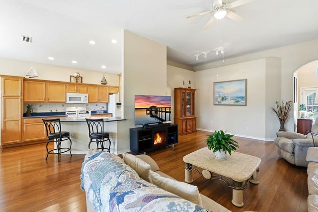 32 COMANCHE COURT, Palm Coast, FL 32137