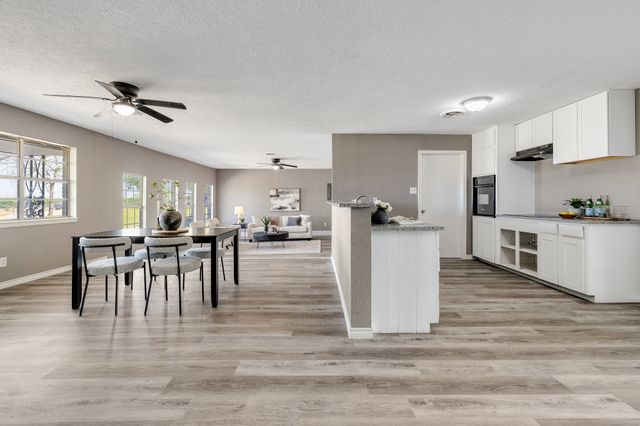 3301 S Murvil Street, Decatur, TX 76234