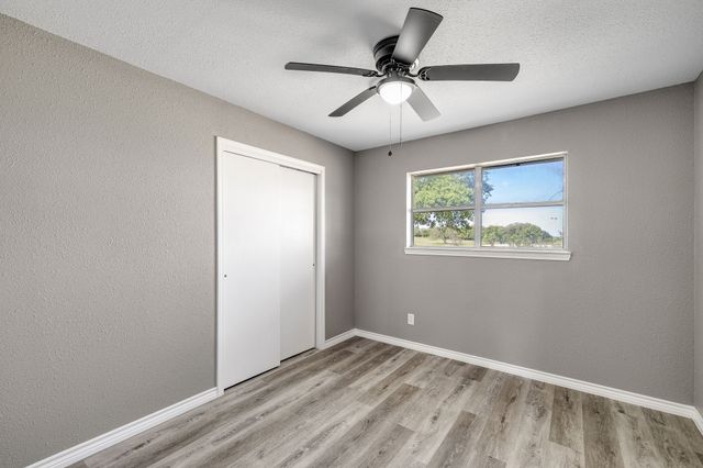 3301 S Murvil Street, Decatur, TX 76234