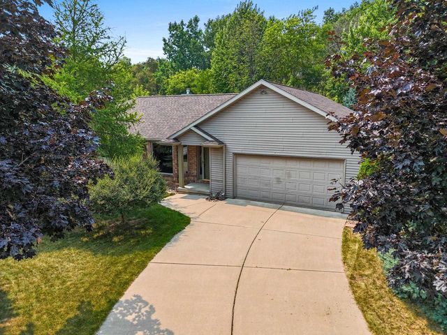 1309 CREEKSIDE LANE, Green Bay, WI 54311
