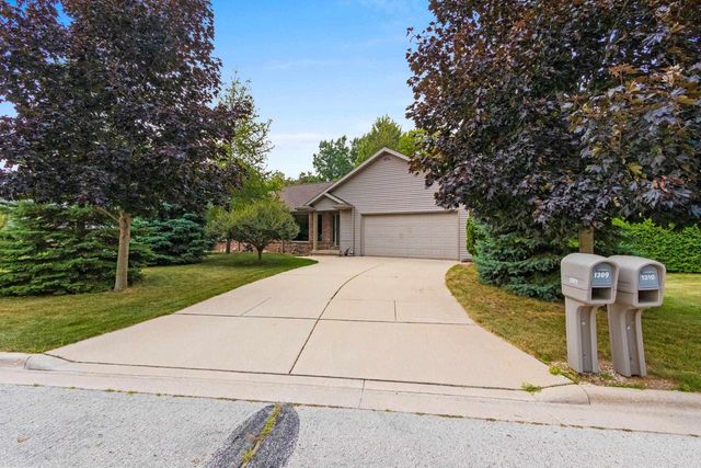 1309 CREEKSIDE LANE, Green Bay, WI 54311