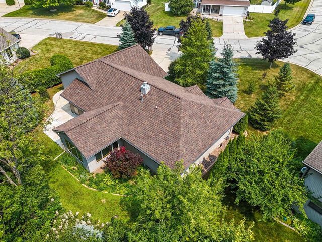1309 CREEKSIDE LANE, Green Bay, WI 54311