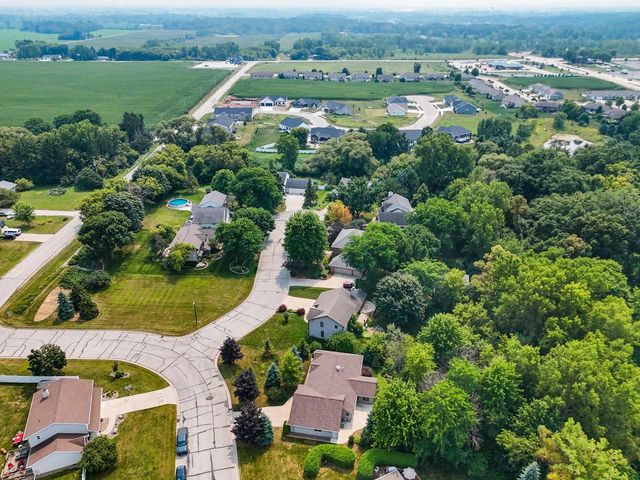 1309 CREEKSIDE LANE, Green Bay, WI 54311